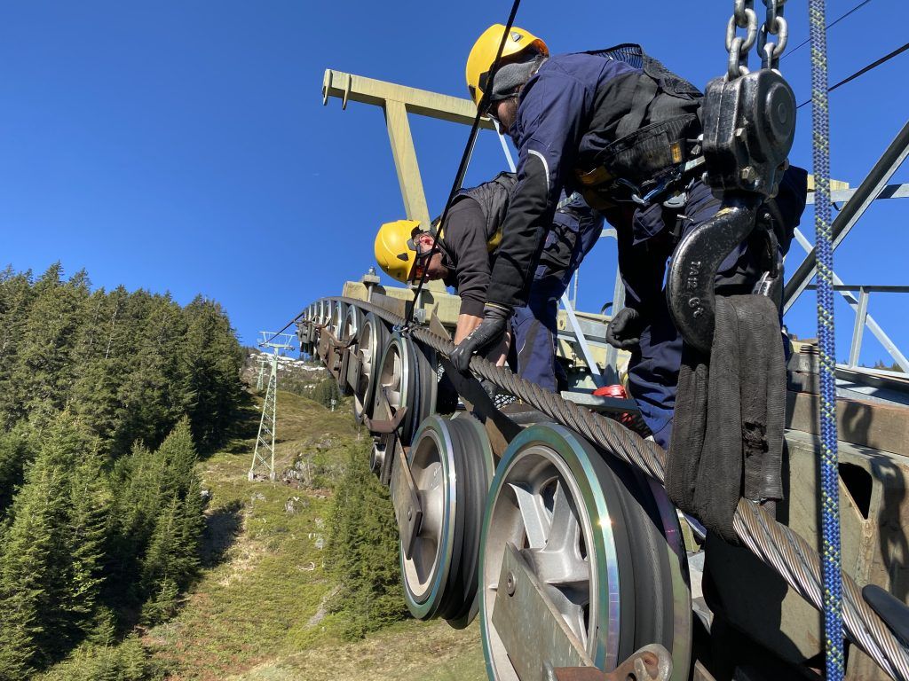 Arbeit in luftiger Höhe als Seilbahntechniker: &#8220;Ich mag die Abwechslung&#8221;