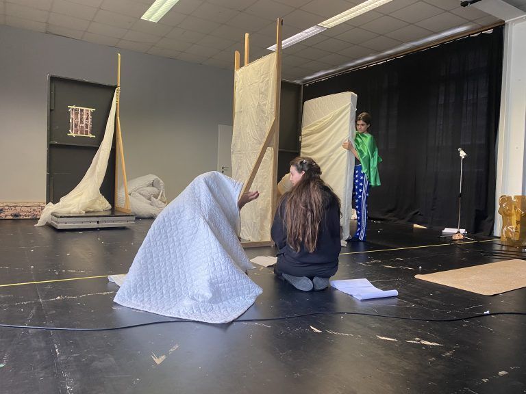 Hinter den Kulissen einer Theaterproduktion