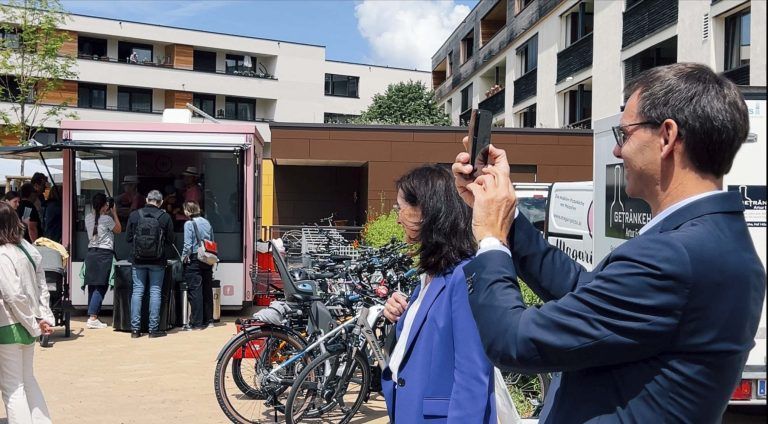LH Markus Wallner und Sonja am Puls des Geschehens