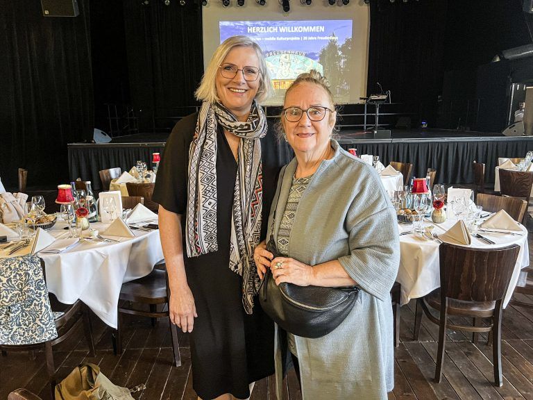Maria Neuschmid und Veronika Ess waren unter den Gratulanten