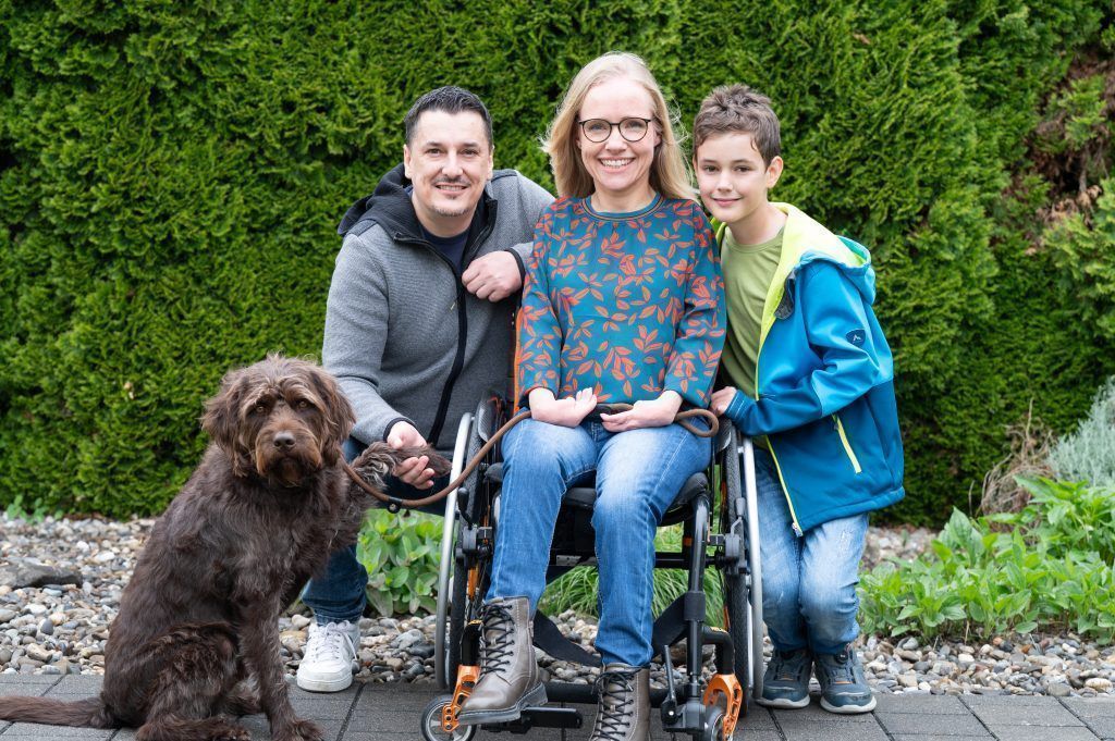 Wie Sabrina als Mutter mit Behinderung gesellschaftliche Barrieren bricht