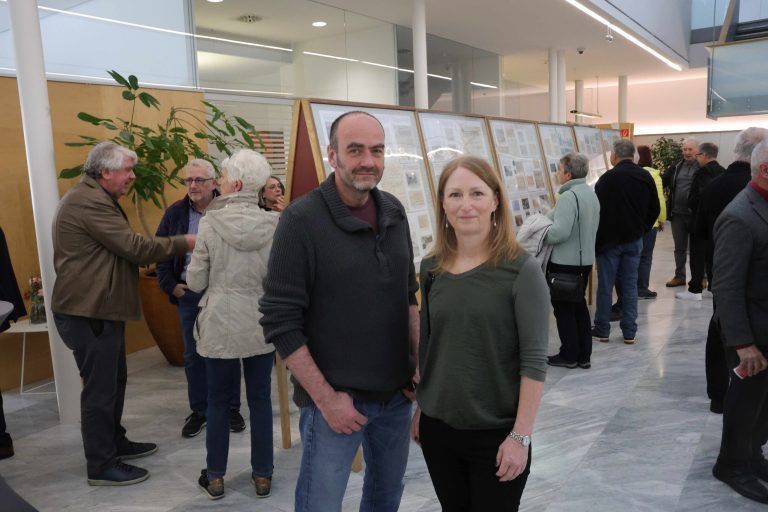 Ausstellung von Willi Schmidt im Foyer der Sparkassen-Zentrale