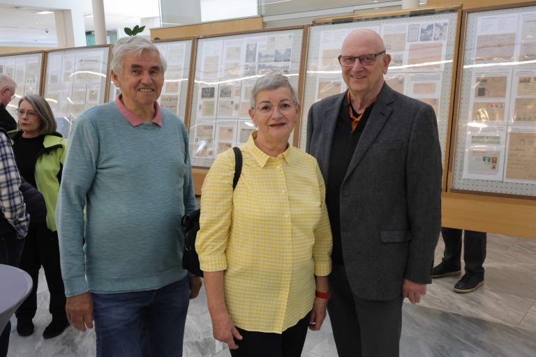 Ausstellung von Willi Schmidt im Foyer der Sparkassen-Zentrale