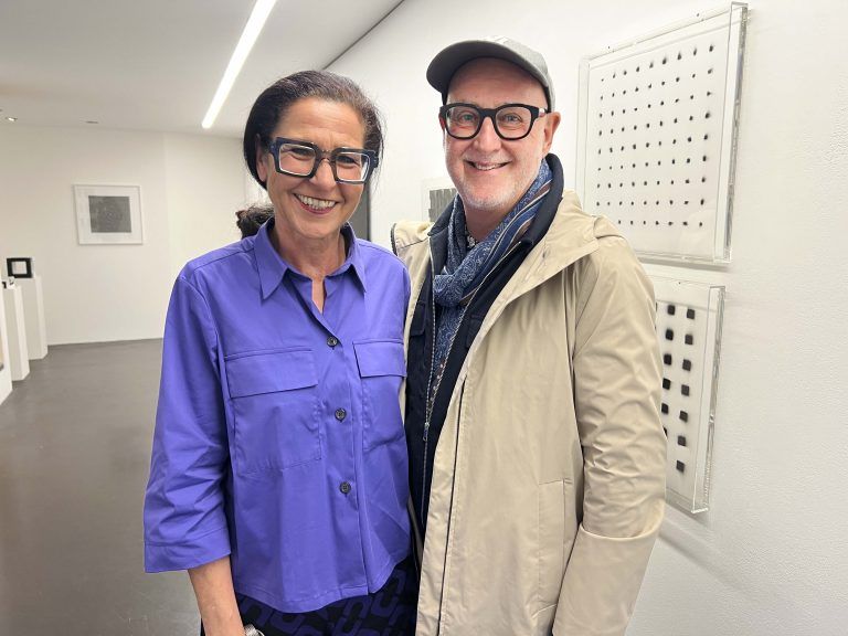 Vernissagerednerin Margot Prax und Peter