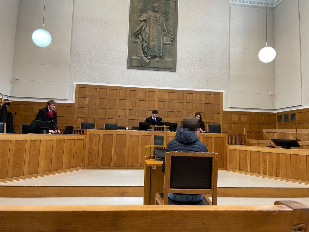 Richter zum Verurteilten: &#8220;Schauen Sie, dass Sie die Kurve kratzen!&#8221;