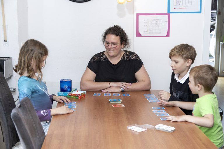 Stefanie Grabher – ihre 4 Kinder stammen aus dem Kinderwunschzentrum. Auf Muttertag hin Feature Muttertag