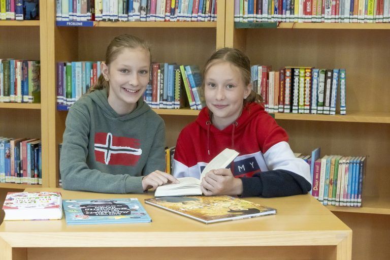 Buch am Bach: Bücherguides der Mittelschule Wolfurt