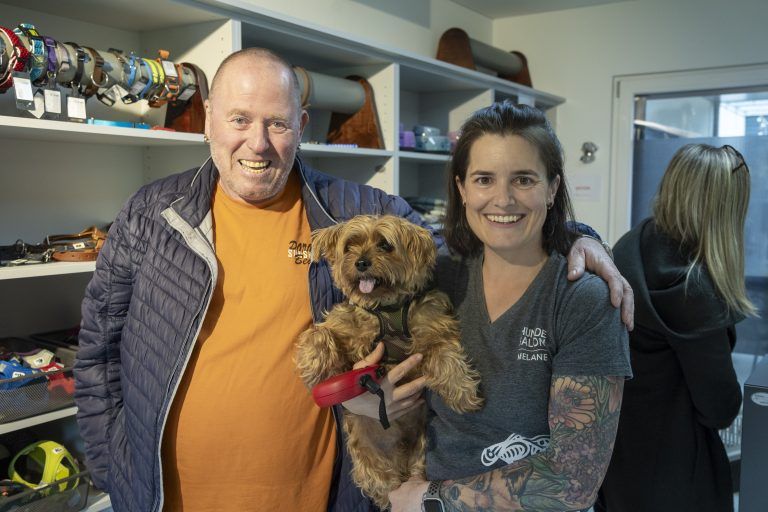 Besuch im Katzen und Hunde-Friseursalon Melanie
