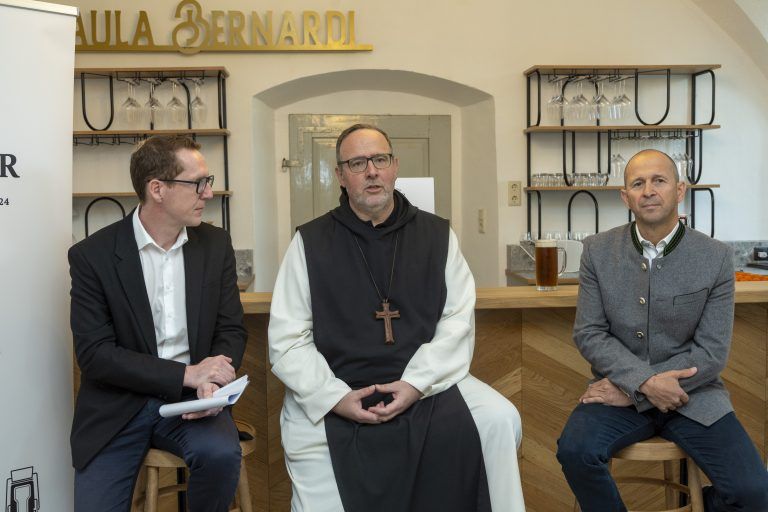 Pressekonferenz des Kloster Mehrerau, „Kloster Mehrerau stillt nicht nur den geistlichen Durst“ Klosterbier Frastanzer