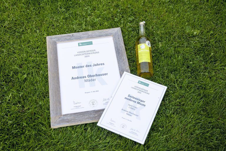 Ausgezeichnetete Obstbauern Andreas und Jennifer Oberhauser am Hof