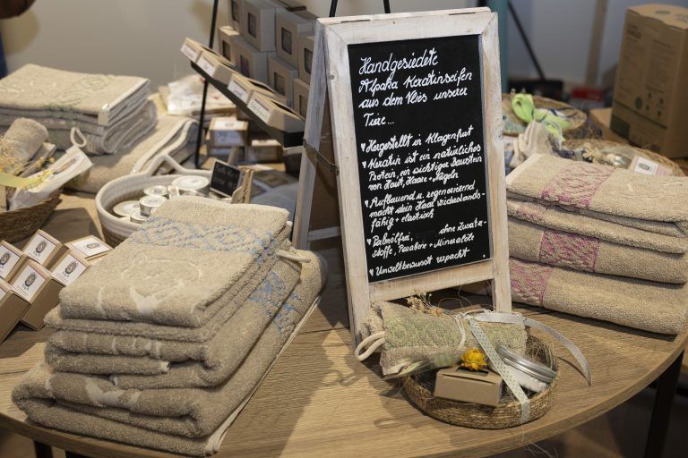 Alpaka-Geschäft Messepark Stefan Matt (Hoamat G’fühl Alpakas) eröffnet Geschäft am Samstag