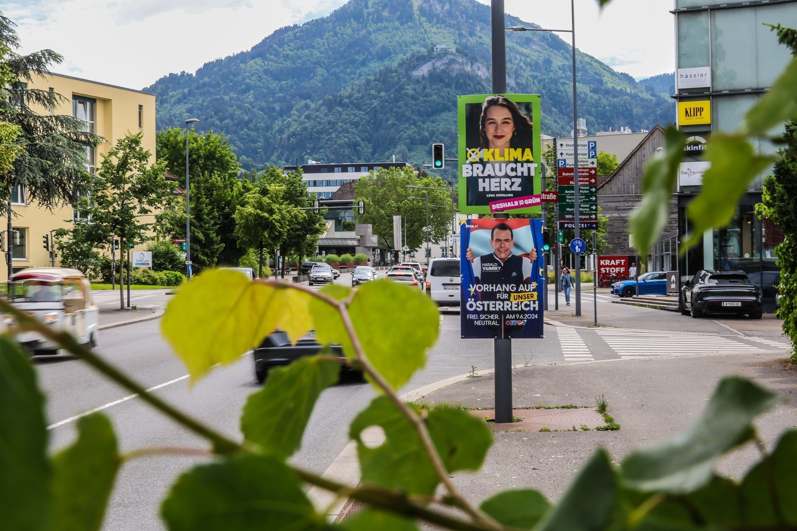 Wahlplakate EU-Wahl, Fotos von diversen Wahlplakaten bzw. auch von Stra§en mit vielen Wahlplakaten