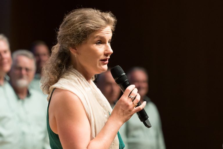 Solosängerin und Moderatorin Cecilia Berglund - Harmonie und Frohsinn "gemeinsam unterwegs"