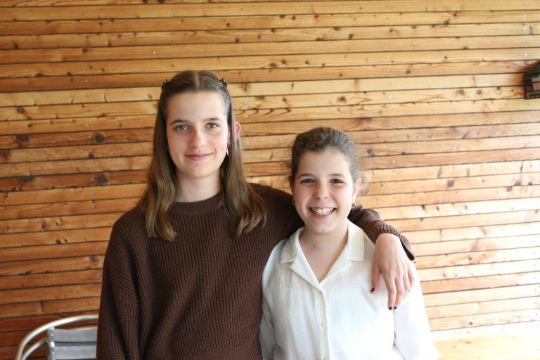 Pia und Anika - Erster Preis beim 72. europäischen Jugendchorfestival - Erster Preis beim 72. europäischen Jugendchorfestival