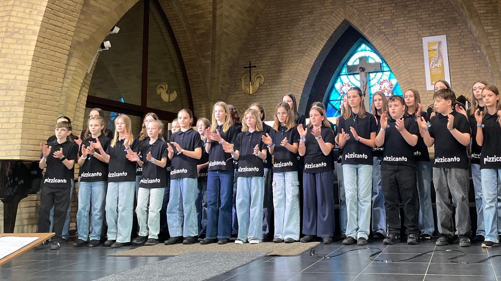 Erster Preis beim 72. europäischen Jugendchorfestival - Erster Preis beim 72. europäischen Jugendchorfestival