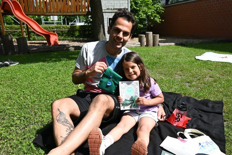 Serkan genoss den Nachmittag mit seiner Tochter Ava und freute sich über das tolle Programm. - Den Vatertag in schönster Erinnerung behalten - Den Vatertag in schönster Erinnerung behalten