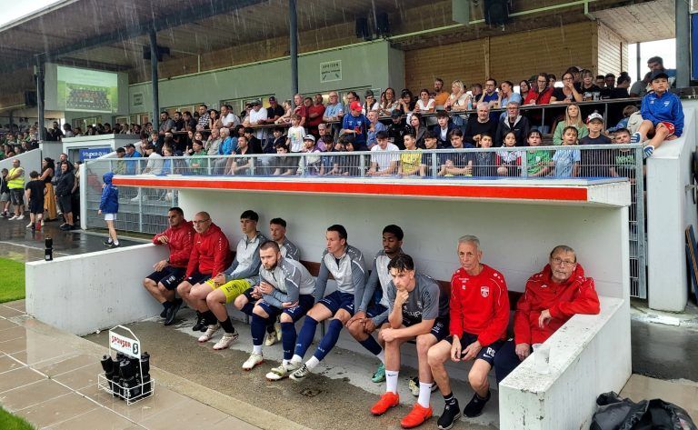 Ein volles Haus und beste Fußballstimmung: Zufrieden blickt die große Familie des SV typico Lochau auf ein erfolgreiches Meisterschaftsjahr 2023/24 zurück. - Impressionen aus dem Stadion Hoferfeld als Dokumentation einer erfolgreichen Spielsaison 2023/24 - Impressionen aus dem Stadion Hoferfeld als Dokumentation einer erfolgreichen Spielsaison 2023/24