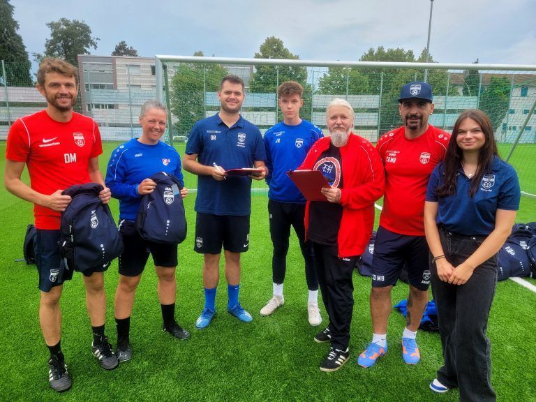 Insgesamt 18 engagierte Nachwuchstrainer sind im Rahmen einer beispielhaften Kinder- und Jugendarbeit beim SV typico Lochau im Einsatz. - Impressionen aus dem Stadion Hoferfeld als Dokumentation einer erfolgreichen Spielsaison 2023/24 - Impressionen aus dem Stadion Hoferfeld als Dokumentation einer erfolgreichen Spielsaison 2023/24