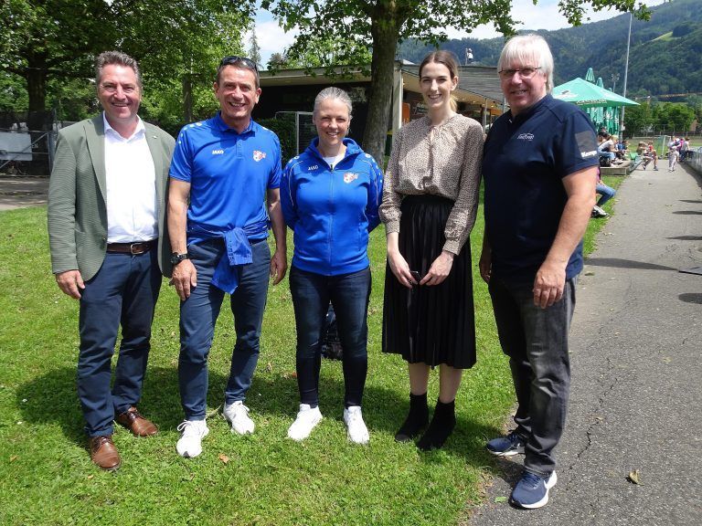 UNIQUA-Direktor Markus Stadelmann, VFV-GF Andreas Kopf, Sonja Baldauf (AKA Vorarlberg), Karin Metzler (UNIQUA) und Schulsportreferent Christoph Neyer freuten sich über eine gelungene Veranstaltung. - Freude an der Bewegung verbindet - Spielefest der Volksschulen