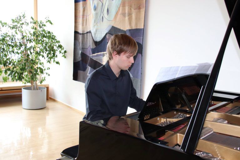 Tobias Ritter - Klassik Café