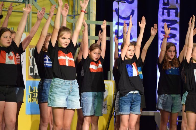 Die Erstklässler überzeugten als "Sprachgenies". - Kindermusical Coco Superstar