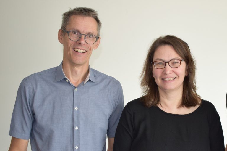 Direktor Roland Beer und die musikalische Leiterin Ingrid Held. - Kindermusical Coco Superstar