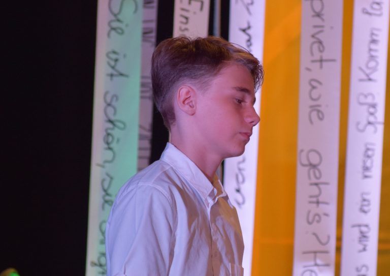 Schauspielerisches Talent bewies Maximilian Wehmeyer als Lehrer. - Kindermusical Coco Superstar