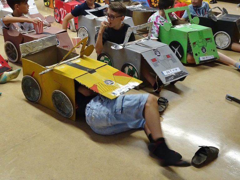 Das Aussteigen war gar nicht so einfach! - Wenn der Klassenraum zum Kino wird - Autokino VS Schoren