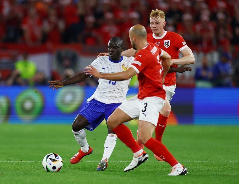 SOCCER-EURO-AUT-FRA/REPORT