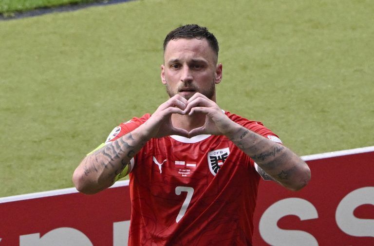 SOCCER-EURO-POL-AUT/REPORT