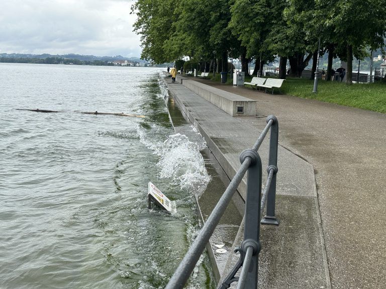 Steigender Bodenseepegel: Vorbereitungen für Hochwasser in Bregenz