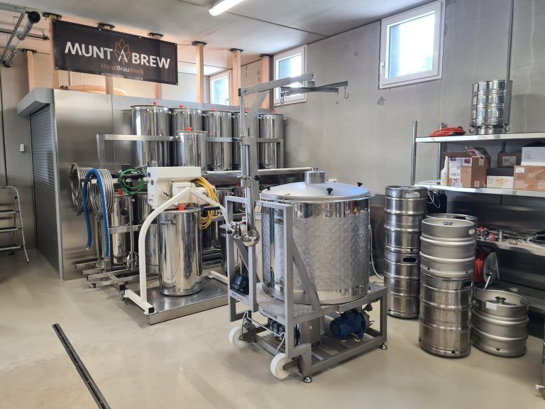 Johannes Siegele, Muntabrew, Bier und Limonade, Bierbrauer, eigene Brauerei