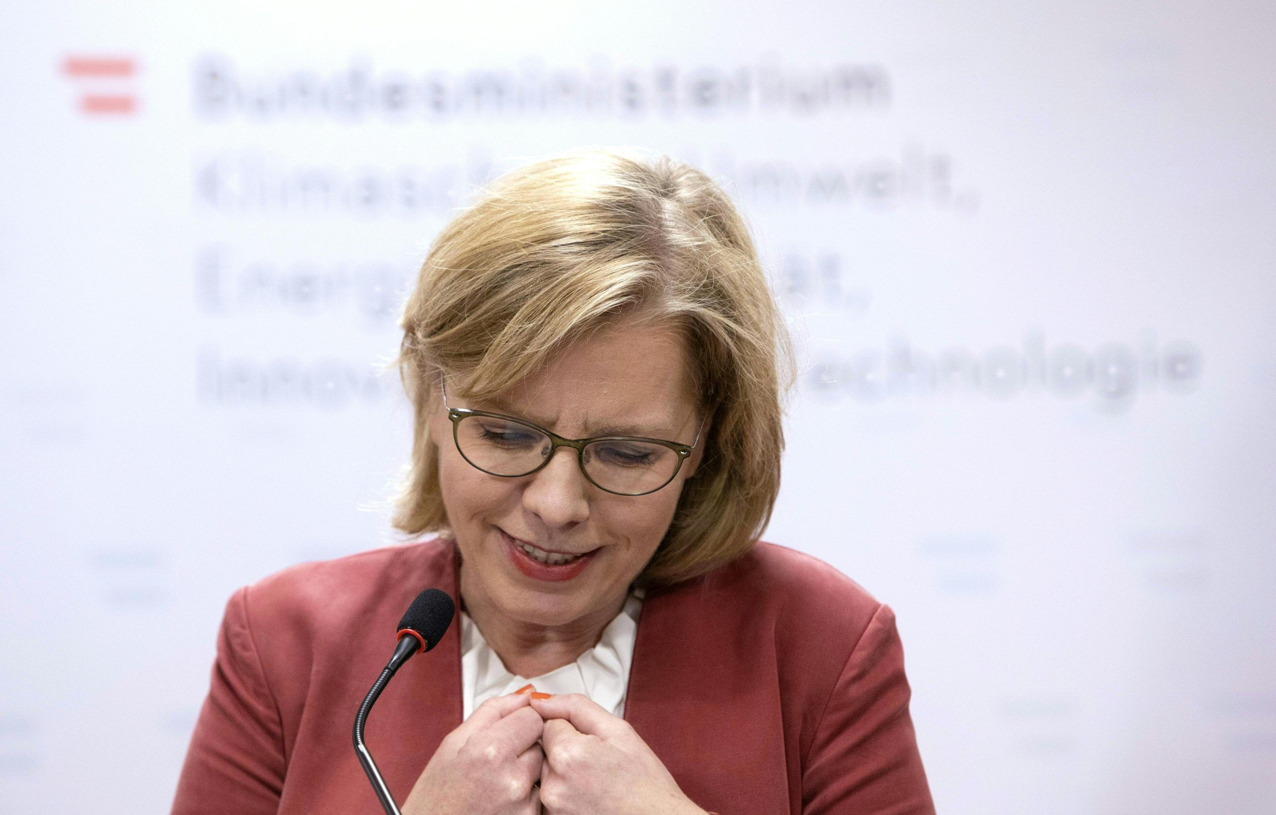 ABD0120_20240616 – WIEN –
STERREICH: ZU APA0137 VOM 16.6.2024 – Klimaschutzministerin Leonore Gewessler (Grnen) im Rahmen einer Pressekonferenz zu aktuellen Entwicklungen rund um das EU-Renaturierungsgesetz, am Sonntag, 16. Juni 2024 in Wien. – FOTO: APA/ALEX HALADA