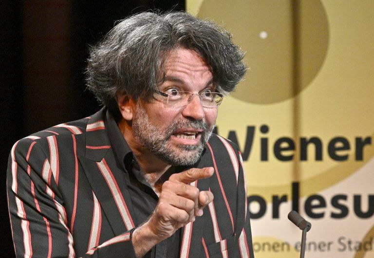 ABD0191_20201015 – WIEN – STERREICH: Preistrger Robert Pfaller anl. der Verleihung “Paul Watzlawick Ehrenring” am Donnerstag, 15. Oktober 2020 in Wien. – FOTO: APA/HANS PUNZ