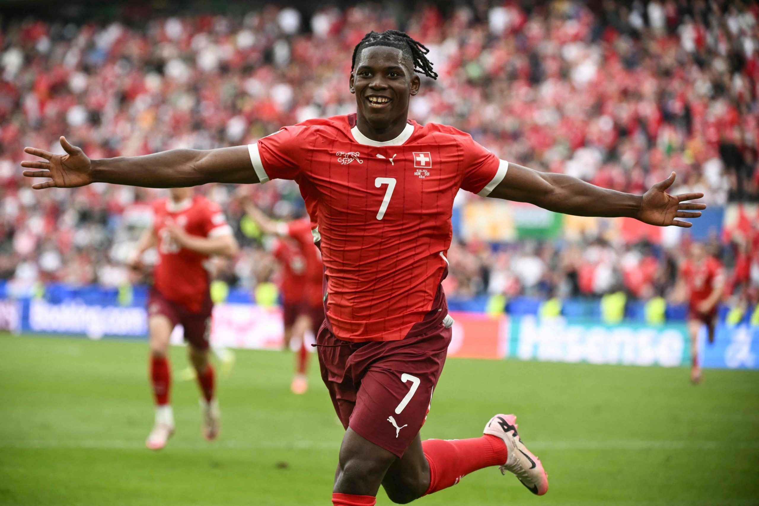 TOPSHOT-FBL-EURO-2024-MATCH02-HUN-SUI