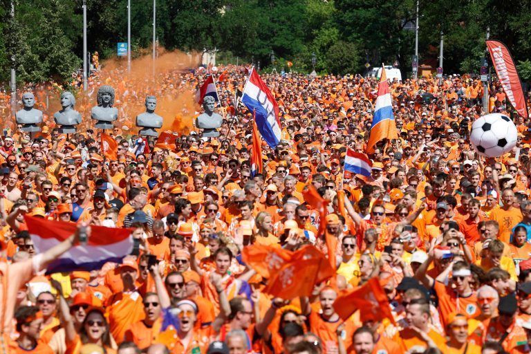 FBL-EURO-2024-MATCH31-NED-AUT-FANS