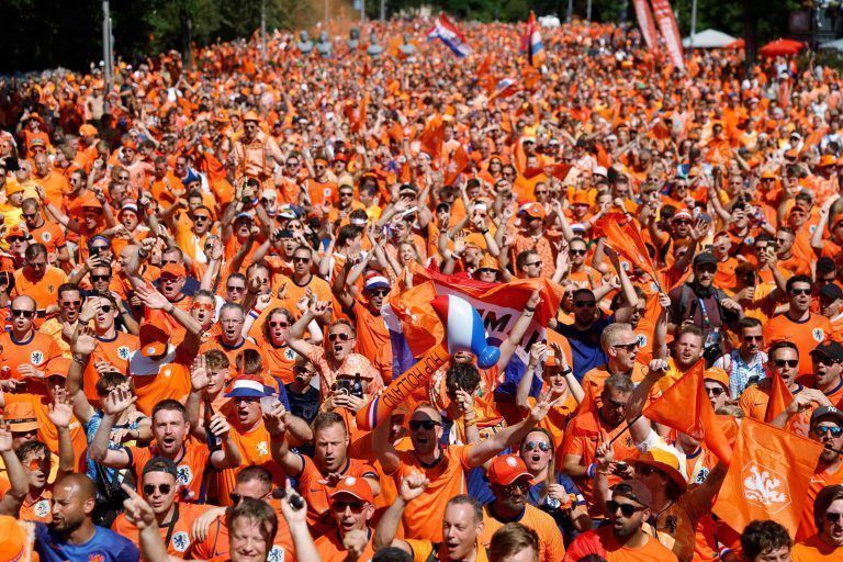 FBL-EURO-2024-MATCH31-NED-AUT-FANS