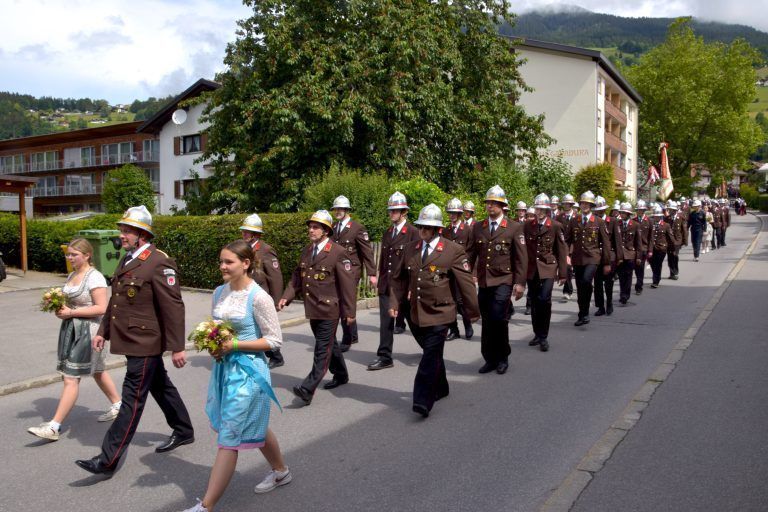 Ortsfeuerwehr Vandans beim Festumzug "150 Jahre Ortsfeuerwehr Schruns", Wagenweg.