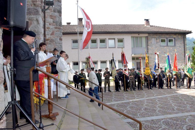 Fest 150 Jahre Kameradschaftsbund Bludenz, Heilig-Kreuzkirche, Innenstadt, Altstadt, Festzug, Kriegerdenkmal