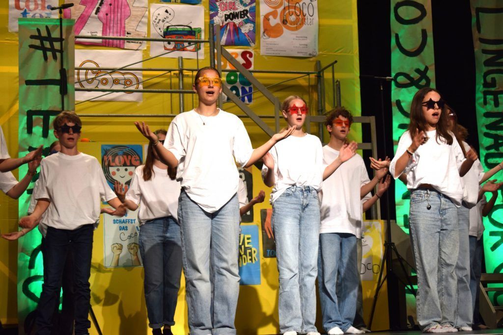 &#8220;Coco Superstar&#8221; auf der Bühne in Lingenau