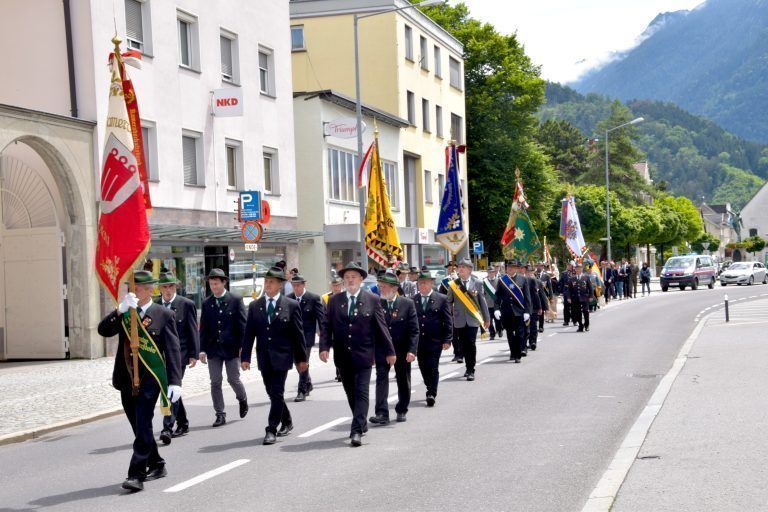Fest 150 Jahre Kameradschaftsbund Bludenz, Heilig-Kreuzkirche, Innenstadt, Altstadt, Festzug, Kriegerdenkmal