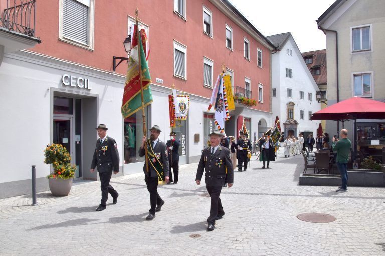 Fest 150 Jahre Kameradschaftsbund Bludenz, Heilig-Kreuzkirche, Innenstadt, Altstadt, Festzug, Kriegerdenkmal