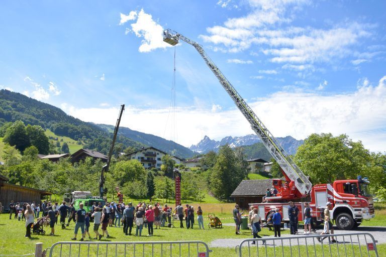 Drehleiter Montafon und Polizeihubschrauber, Sicherheitstag, 150 Jahre Ortsfeuerwehr Schruns
