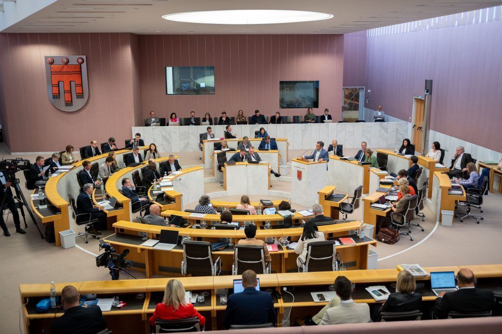 Abgeordnete nehmen Abschied: Stolz auf Land, Aydin-Effekt und vieles mehr