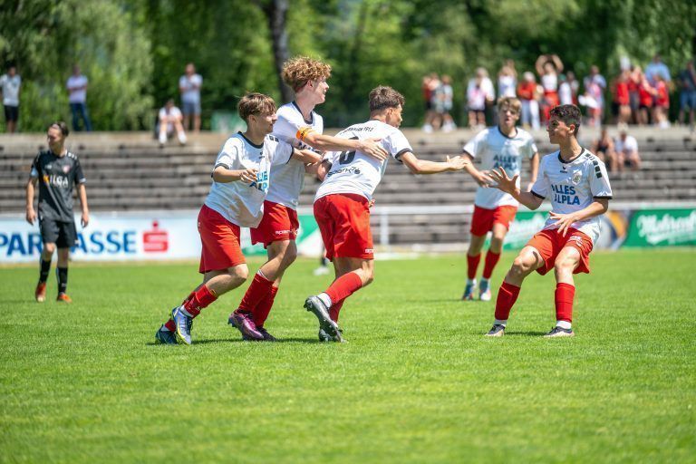 Finaltag der VFV-Nachwuchsmeisterschaft: U16 FC Dornbirn vs SPG Kumma mit Siegerehrungen,