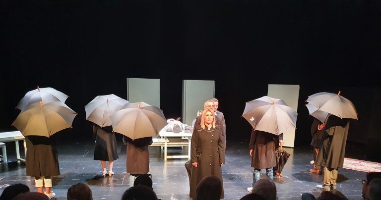 motif theater gehen und kommen