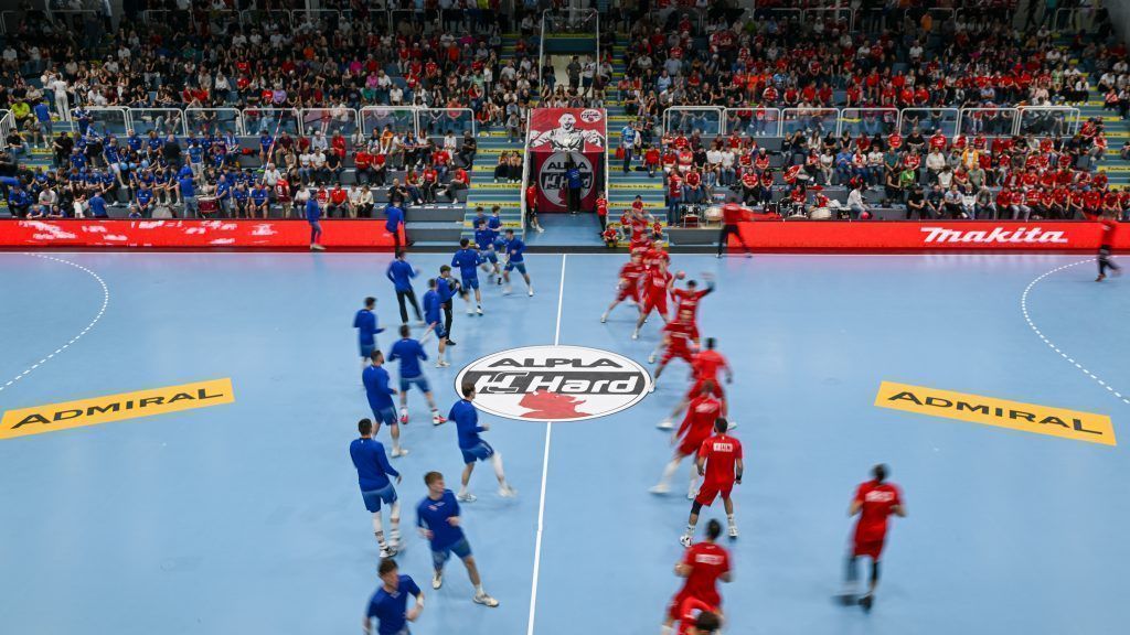 Breaking News: HC Hard liegt zur Halbzeit zurück
