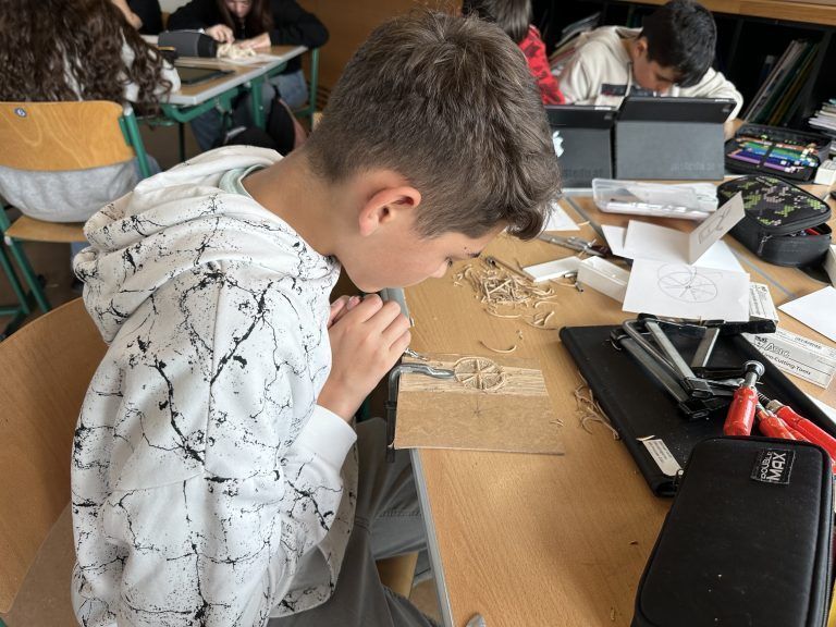 Mittelschüler aus Frastanz entwickelten ihr eigenes Kartenspiel,