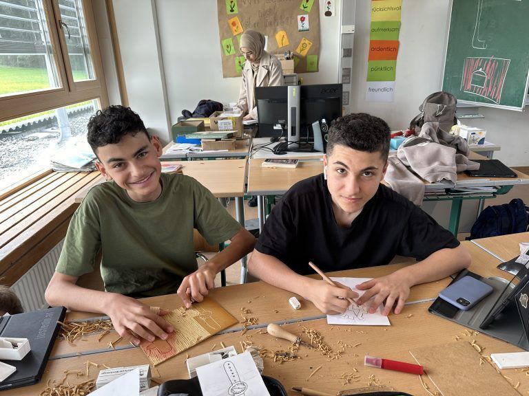 Mittelschüler aus Frastanz entwickelten ihr eigenes Kartenspiel,