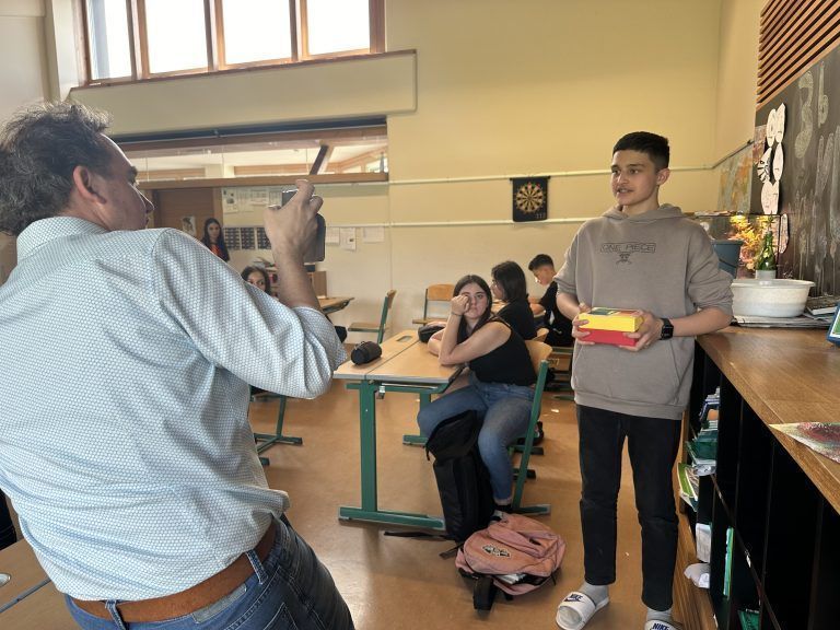 Mittelschüler aus Frastanz entwickelten ihr eigenes Kartenspiel,
